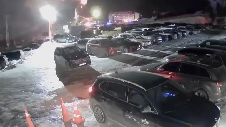 Bolu Otel Yangını: İlk 2,5 Saat Görüntülendi Bolu Otel Yangını: İlk 2,5 Saat Görüntülendi